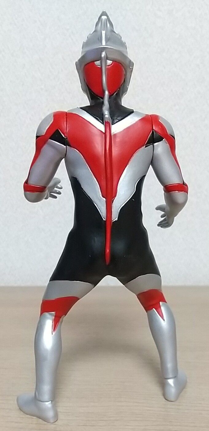 オーブオリジンのプライズフィギュア】ウルトラマンオーブ 英雄勇像