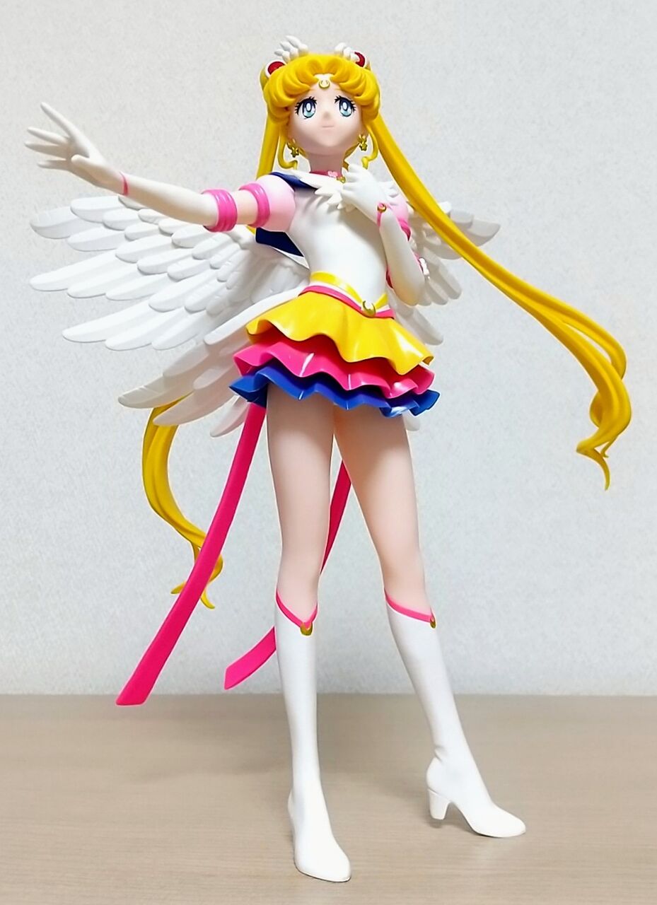 セーラームーン　フィギュア　セーラーコスモス　エターナルセーラームーン Amazon.co.jp: TAMASHII NATIONS - 美少女戦士セーラームーン
