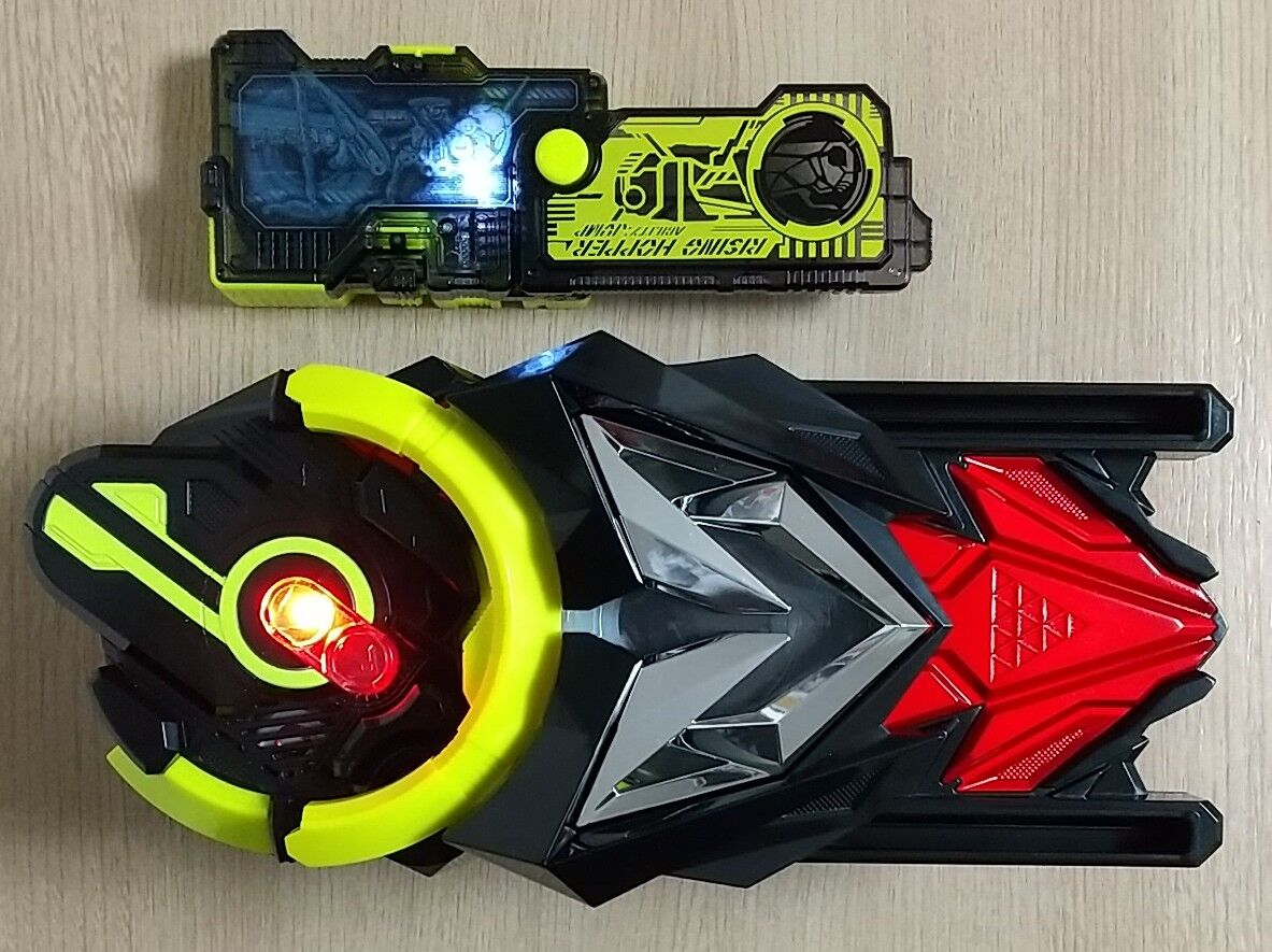 SUPER BEST DXメモリアルプログライズキーセット SIDE 飛電