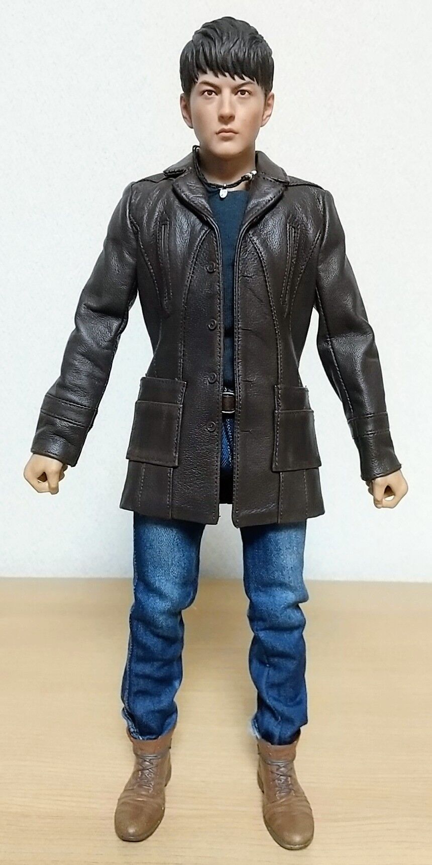 ウルトラマンオーブのクレナイガイの1/6スケールフィギュア】BLADE