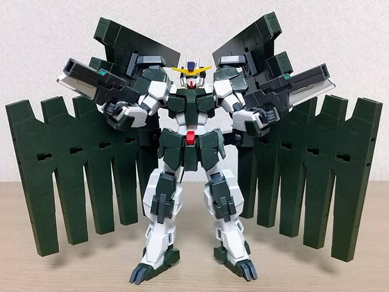 行くぜ ハロ 乱れ撃つぜ 劇場版 機動戦士ガンダム00 Hg 1 144 ガンダムサバーニャ 最終決戦仕様 Chaos Hobby Blog