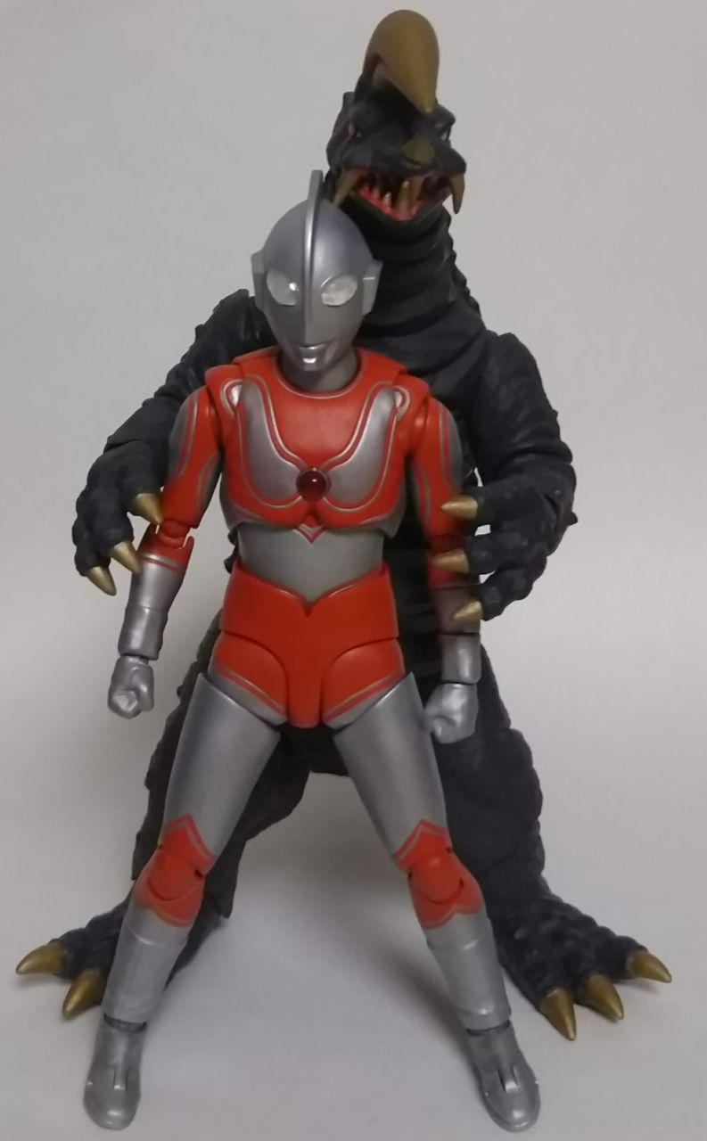 ウルトラマンジャック & ブラックキング SHFiguarts Amazon.com