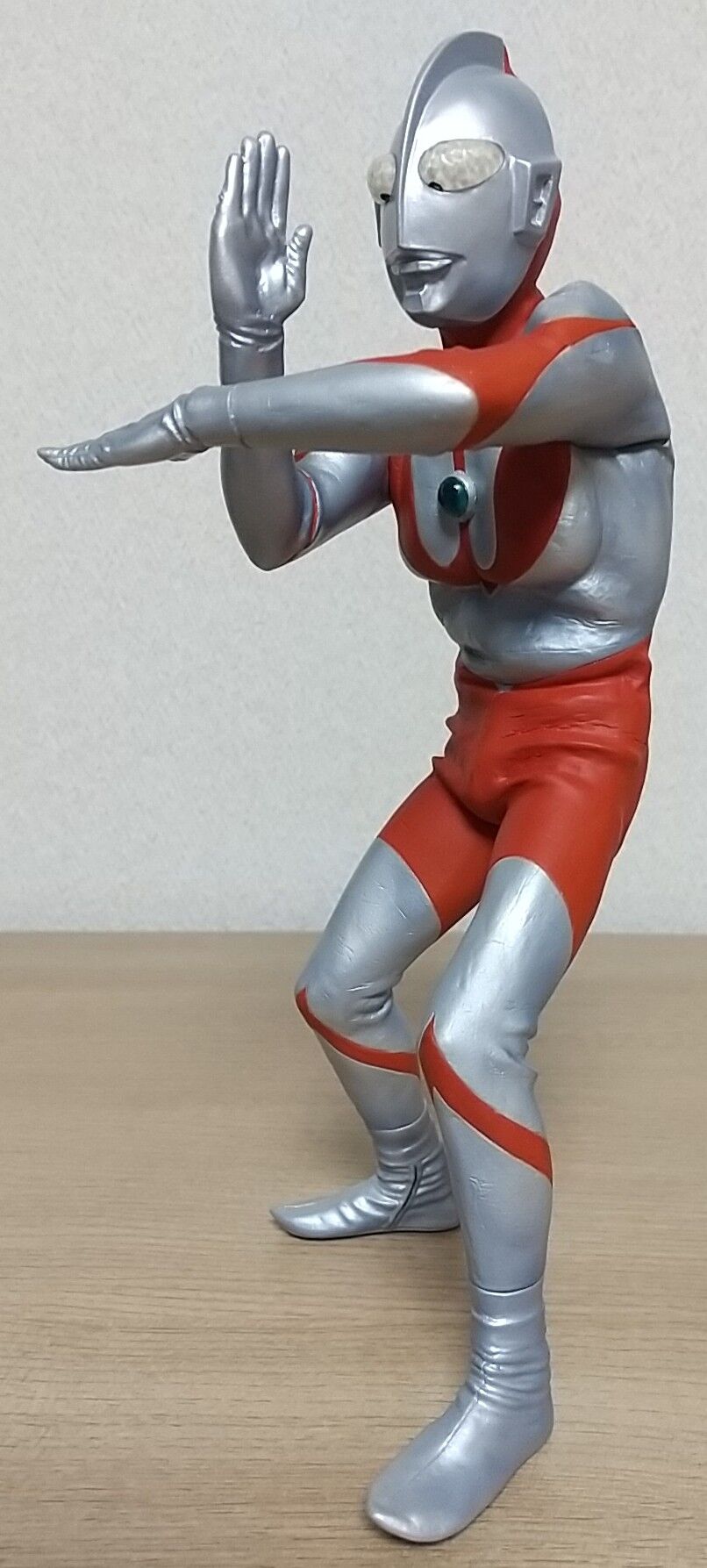 目の発光やカラータイマーの赤点滅も再現 大怪獣シリーズ ウルトラマン Cタイプ スペシウム光線ポーズ 発光ver 少年リック限定商品 Chaos Hobby Blog
