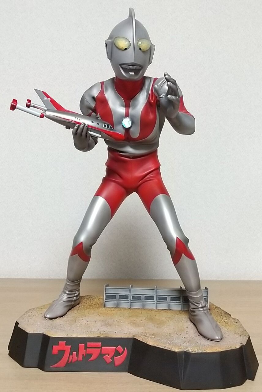 G3 ウルトラマン Ctype 電飾付き 塗装済み完成品 クロスワークス ウルトラマンの日!目とカラータイマーの明るさをリモコンで調節