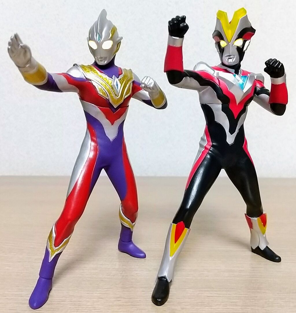 アルティメットルミナス内蔵　ウルトラマンシリーズ