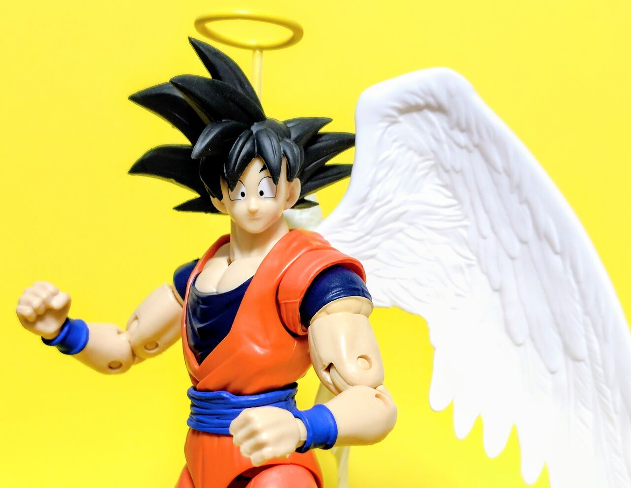 天使悟空の可動フィギュア】DRAGON STARS GOKU [WITH WINGS VER