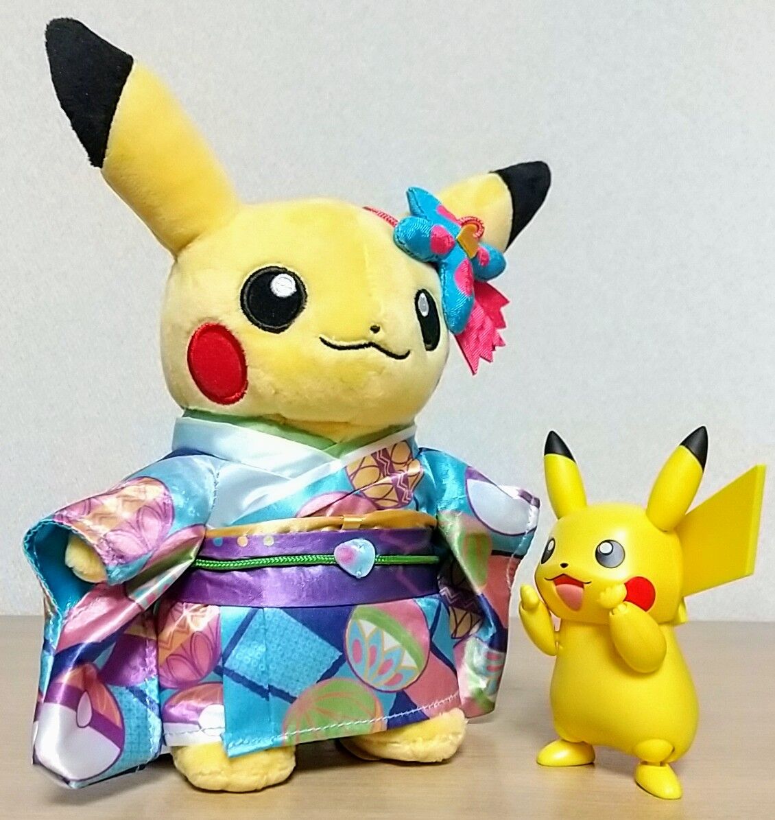 ポケモンセンターカナザワ限定 加賀着物　ピカチュウ　マスコット　10体セット Amazon.co.jp: ポケモンセンターオリジナル マスコット 加賀着物