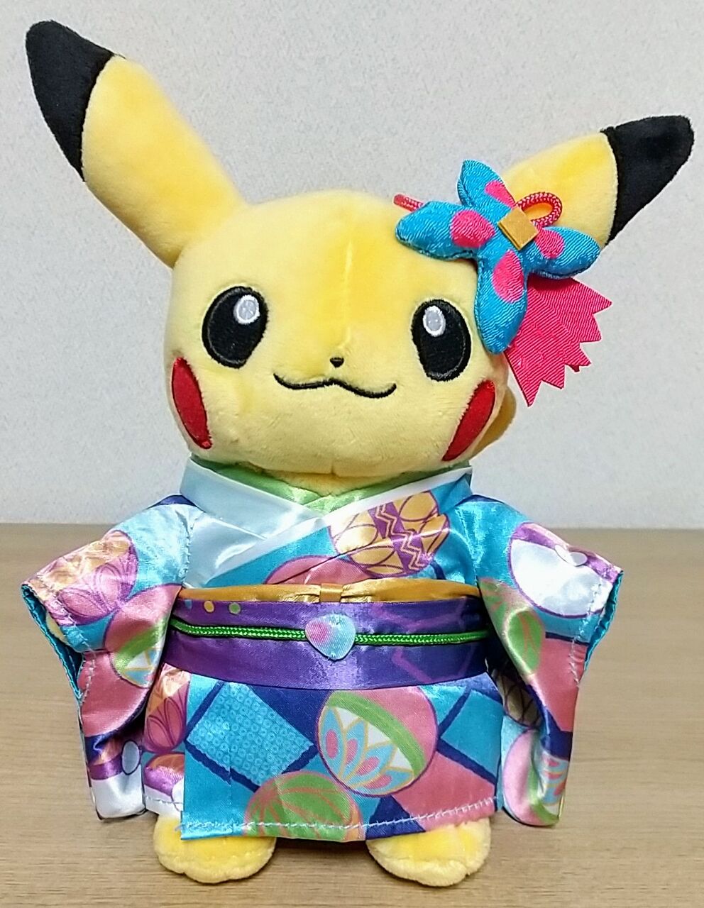 金沢のお土産にぴったり♪】ぬいぐるみ 加賀着物のピカチュウ