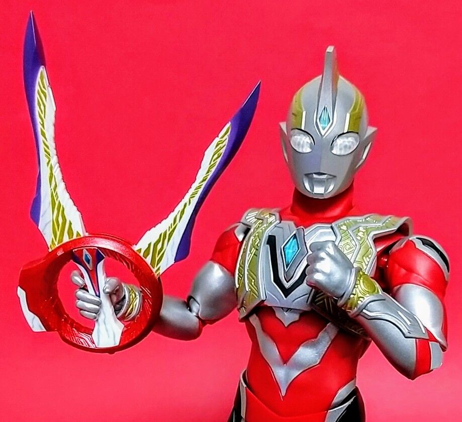 S.H.Figuartsウルトラマントリガーからアークまで 最強形態セット S.H.