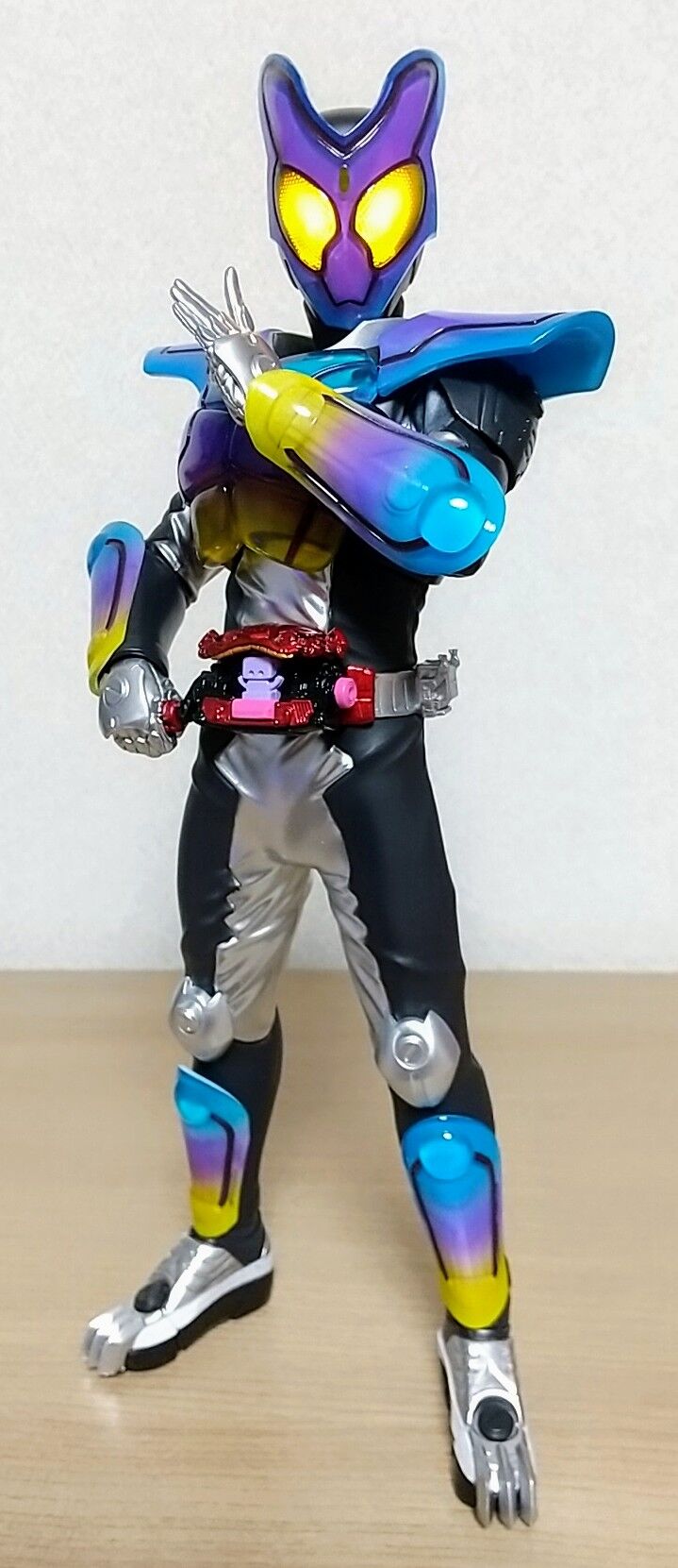 一番くじ 仮面ライダー ガヴ ラストワン賞 C賞 ガヴ フィギュア＋おまけ 一番くじ 仮面ライダーゼッツ＆仮面ライダーガヴ｜一番くじ