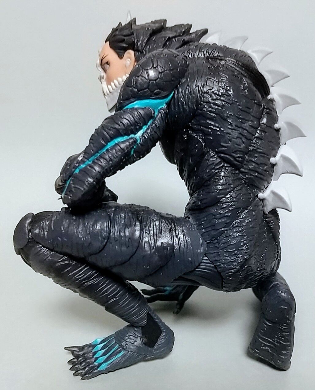 素顔がチラリ♪】ぬーどるストッパーフィギュア -怪獣8号- : Chaos