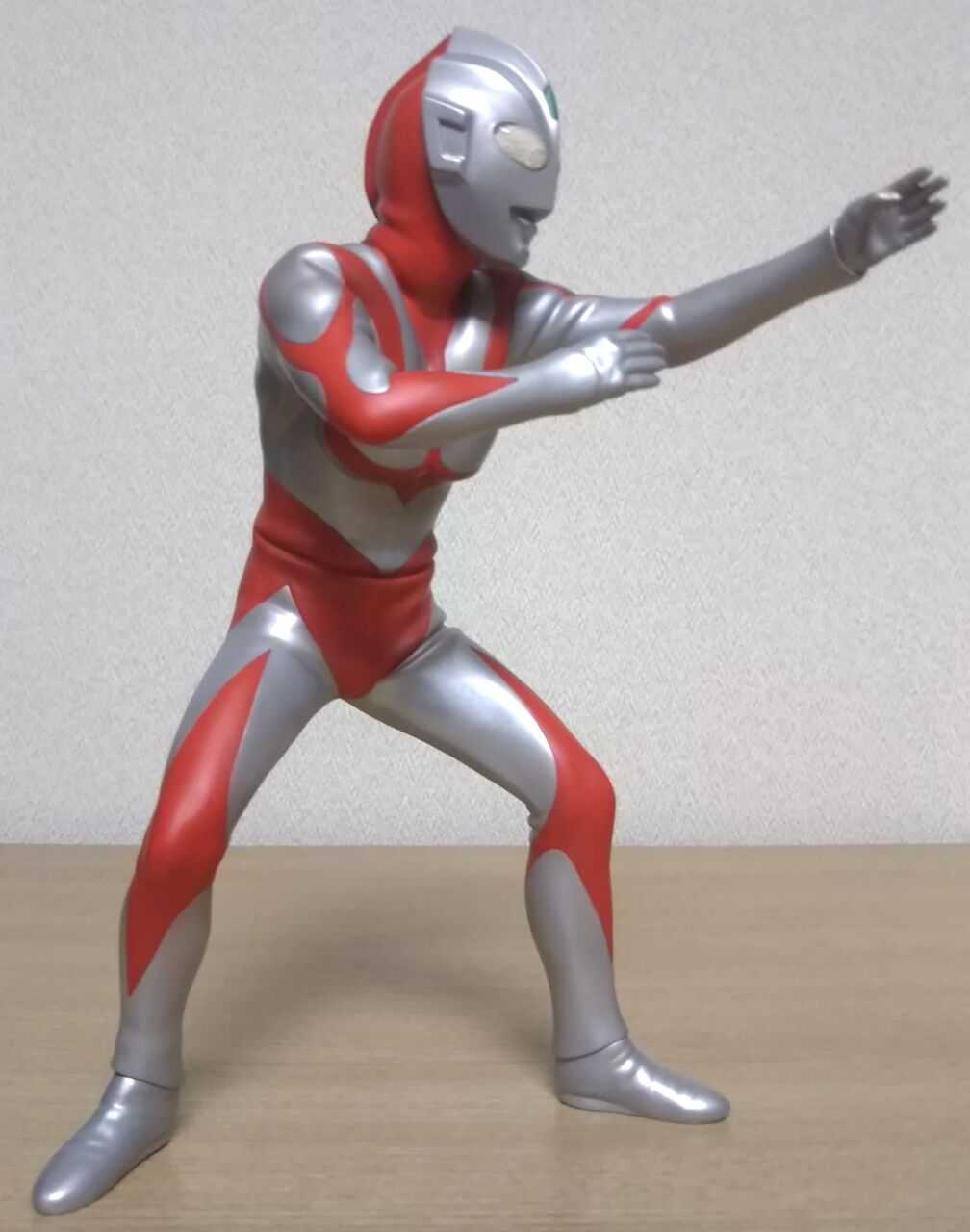 ウルトラマンネオス 大怪獣シリーズ 一般流通版 カラータイマーの赤点滅も再現】大怪獣シリーズ ULTRA NEW
