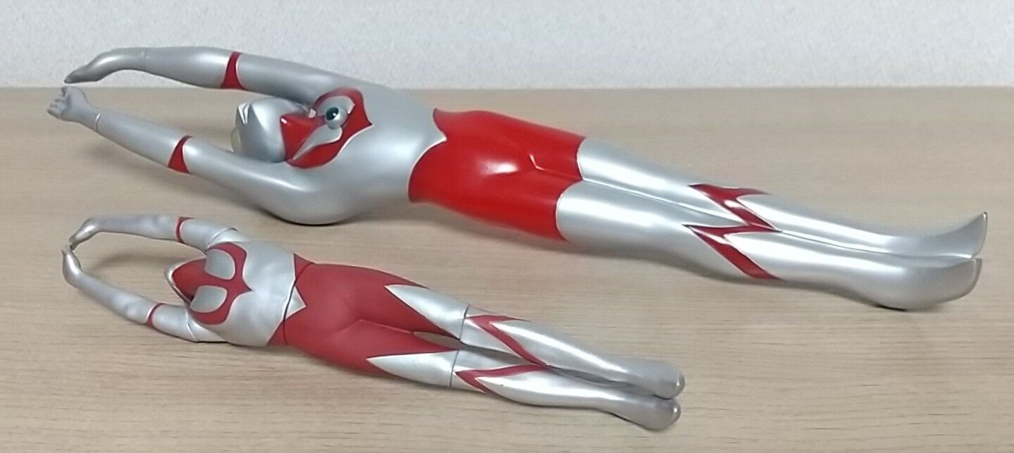 飛行ポーズのソフビ】ムービーモンスターシリーズ ウルトラマン(シン