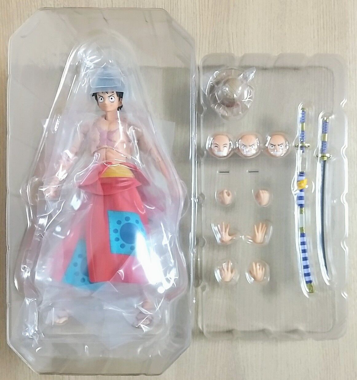 VARIABLE ACTION Heroes ワンピースルフィ太郎 Amazon | ヴァリアブルアクションヒーローズ ONE PIECE ルフィ