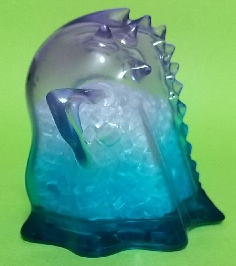 クリアでカラフルボディなYUKIの第1弾】POPMART YUKI 虹色透明シリーズ