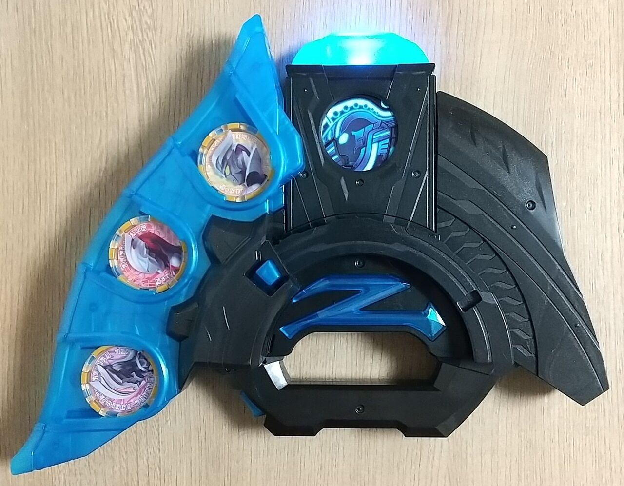 ウルトラマンZ】DXウルトラメダル ウルトラマンゼット デルタ