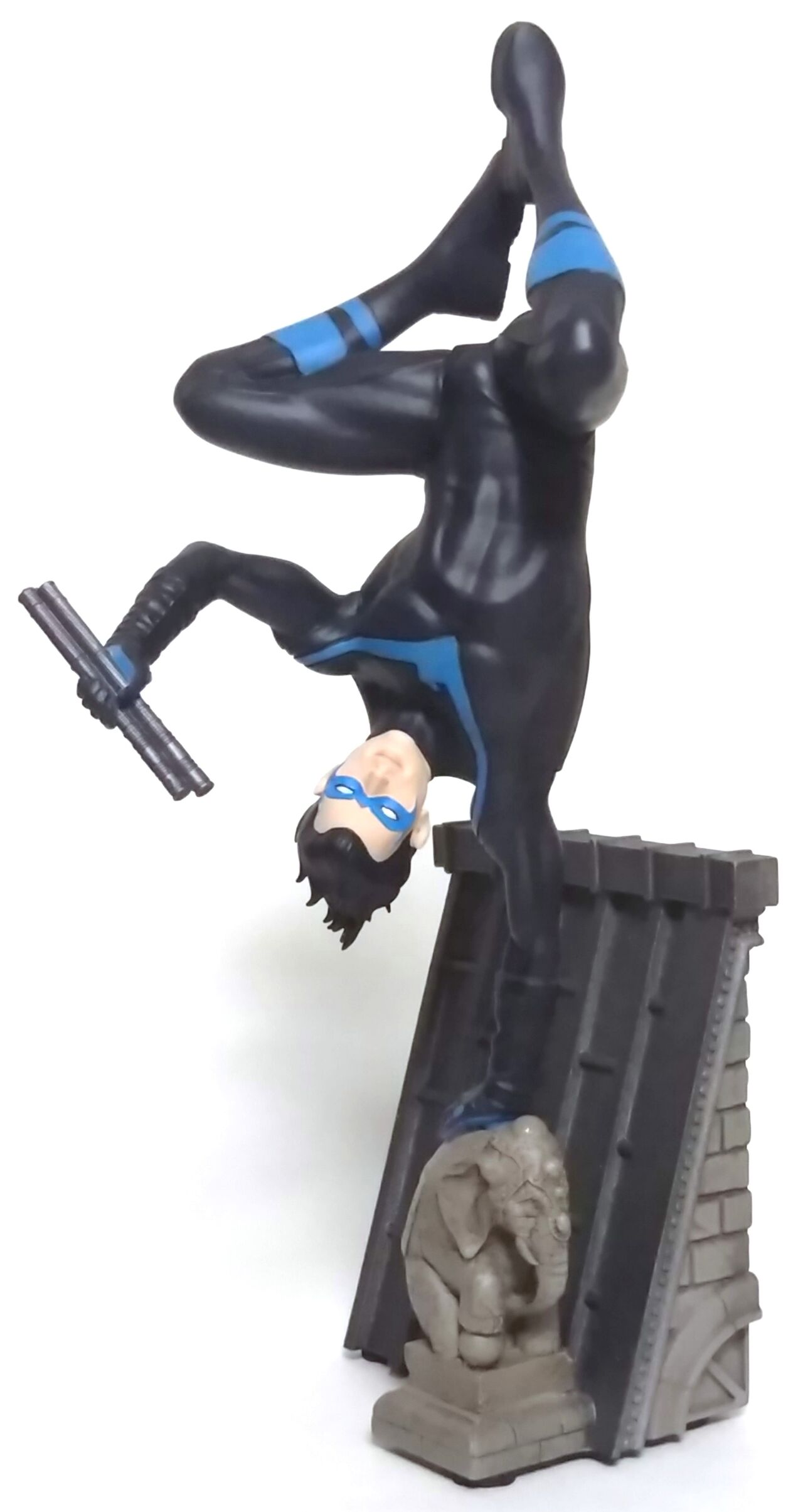 DC Collectibles ナイトウィング スタチュー 5000体限定 5000個限定のナイトウィングのスタチュー】DC COLLCTIBLES BATMAN
