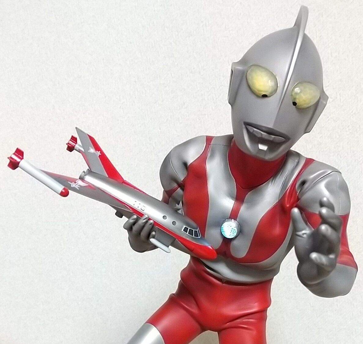 ウルトラマンの日!目とカラータイマーの明るさをリモコンで調節 ウルトラマンの日!目とカラータイマーの明るさをリモコンで調節
