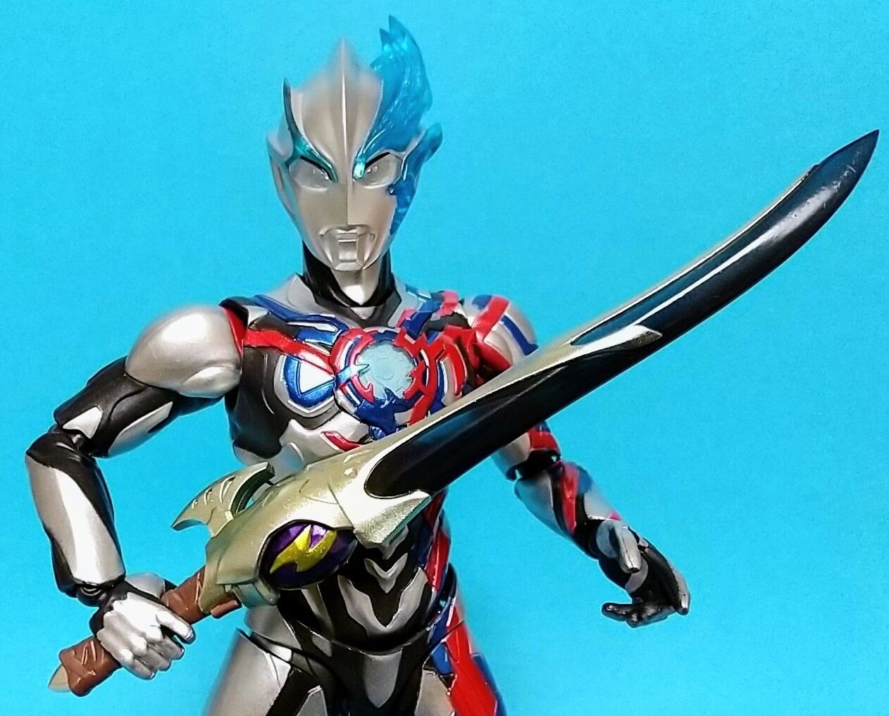 チルソナイトソード付き】S.H.Figuarts ウルトラマンブレーザー 