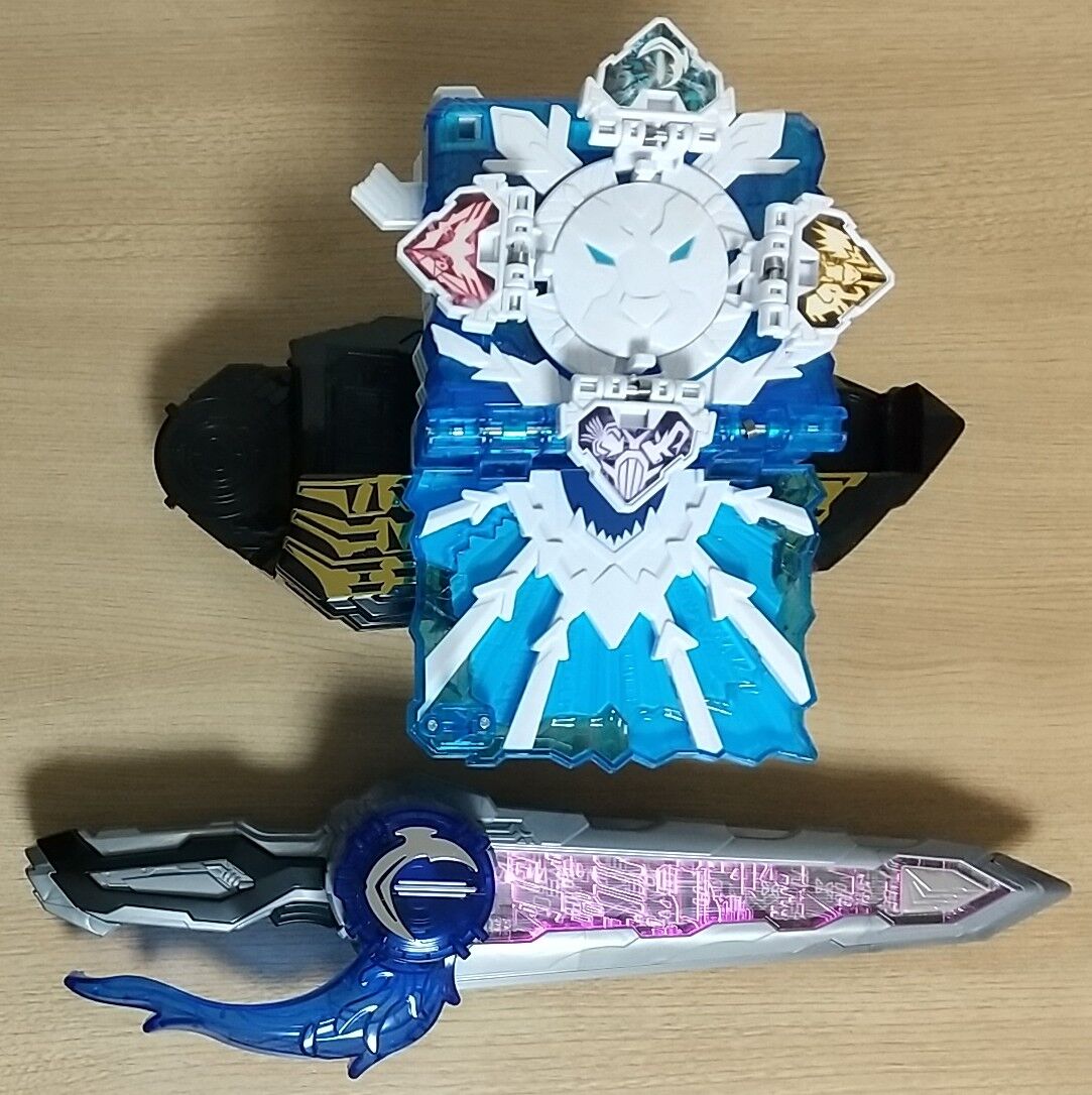 仮面ライダーセイバー Dxタテガミ氷獣戦記ワンダーライドブック Chaos Hobby Blog 仮面ライダーセイバー Dxタテガミ氷獣戦記ワンダーライドブック Chaos Hobby Blog