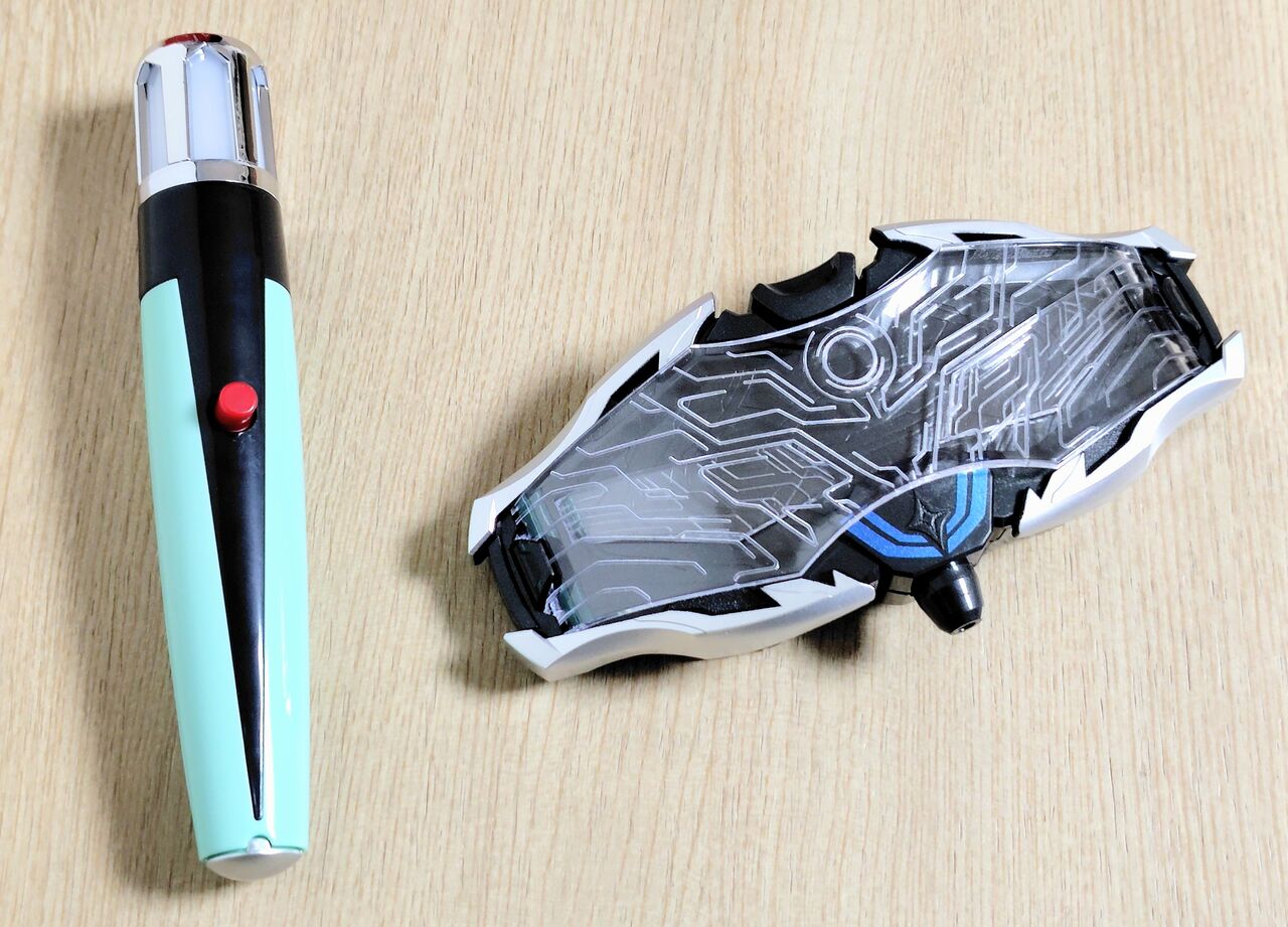 クロニクルビジュアルシート付属】ウルトラマン SUPER BEST DXベーター