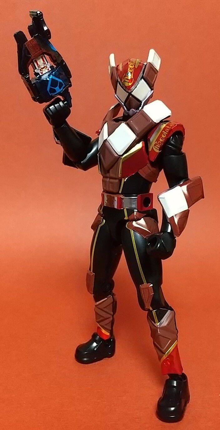 装動　ガヴ　仮面ライダー　ヴァレン 仮面ライダーガヴ　2個セット　GV1　b2 装動 仮面ライダー ガヴ ヴァレン