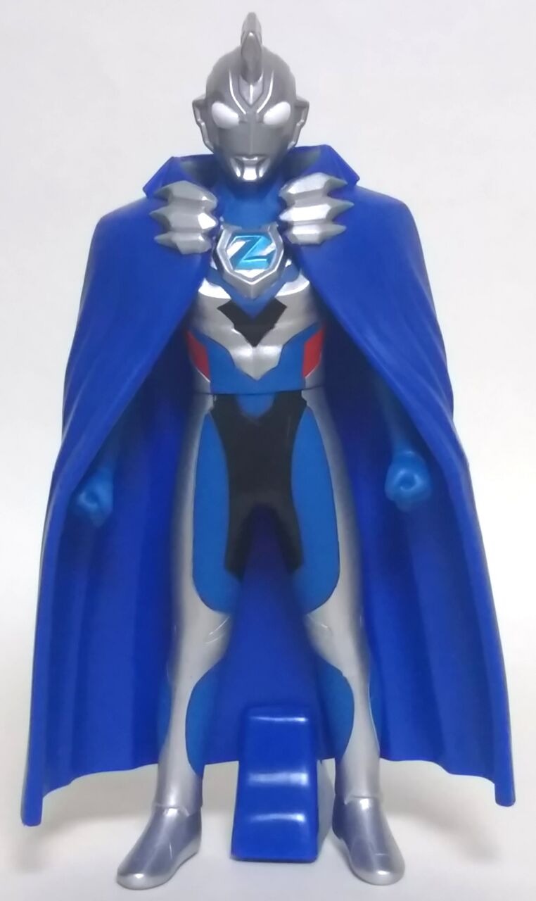 ウルトラマン＆怪獣ソフビセット★マントあり マント付きのウルトラマンゼロなど豪華ソフビ5体セット3種が