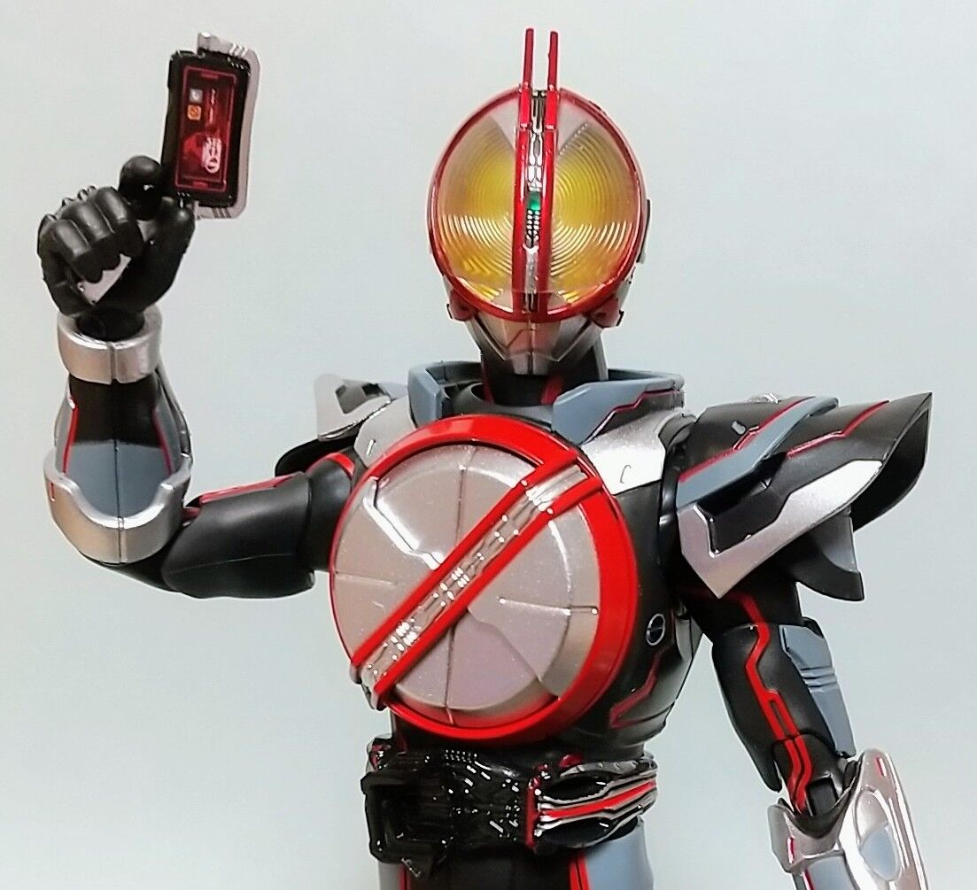 BANDAI - S.H.フィギュアーツ ネクストファイズ アクセルフォーム オートバジン Amazon.co.jp: S.H.Figuarts 仮面ライダー555 オートバジン