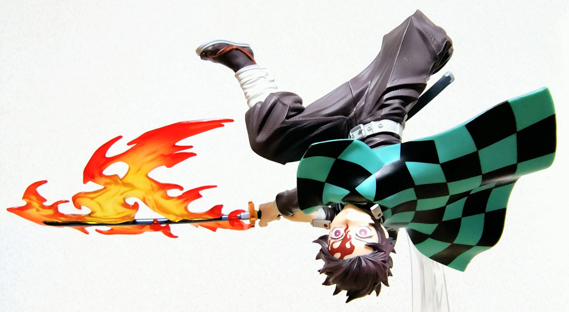 炎のクリアエフェクト！】鬼滅の刃 Luminasta ‐竈門炭治郎‐ ヒノカミ