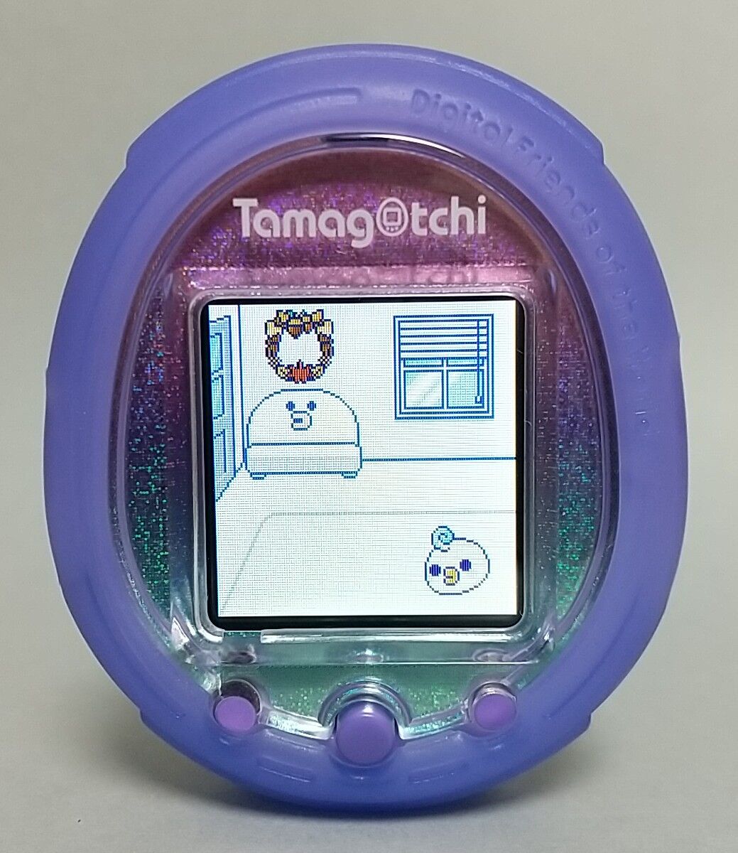 歴代キャラを網羅した25周年記念ブック付き】Tamagotchi Smart