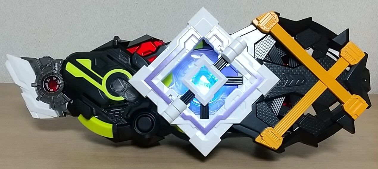 仮面ライダーゼロワン】DXメモリアルプログライズキーセット 仮面ライダーゼロワン】DXメモリアルプログライズキーセット