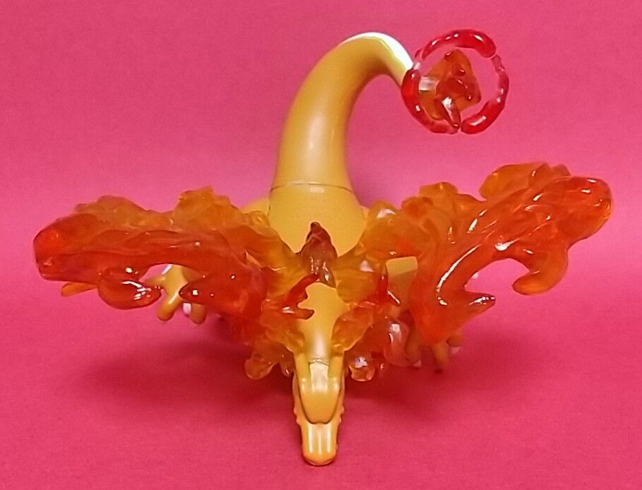 炎のエフェクトはクリアパーツ仕様 ポケットモンスター モンコレ リザードン キョダイマックスのすがた Chaos Hobby Blog