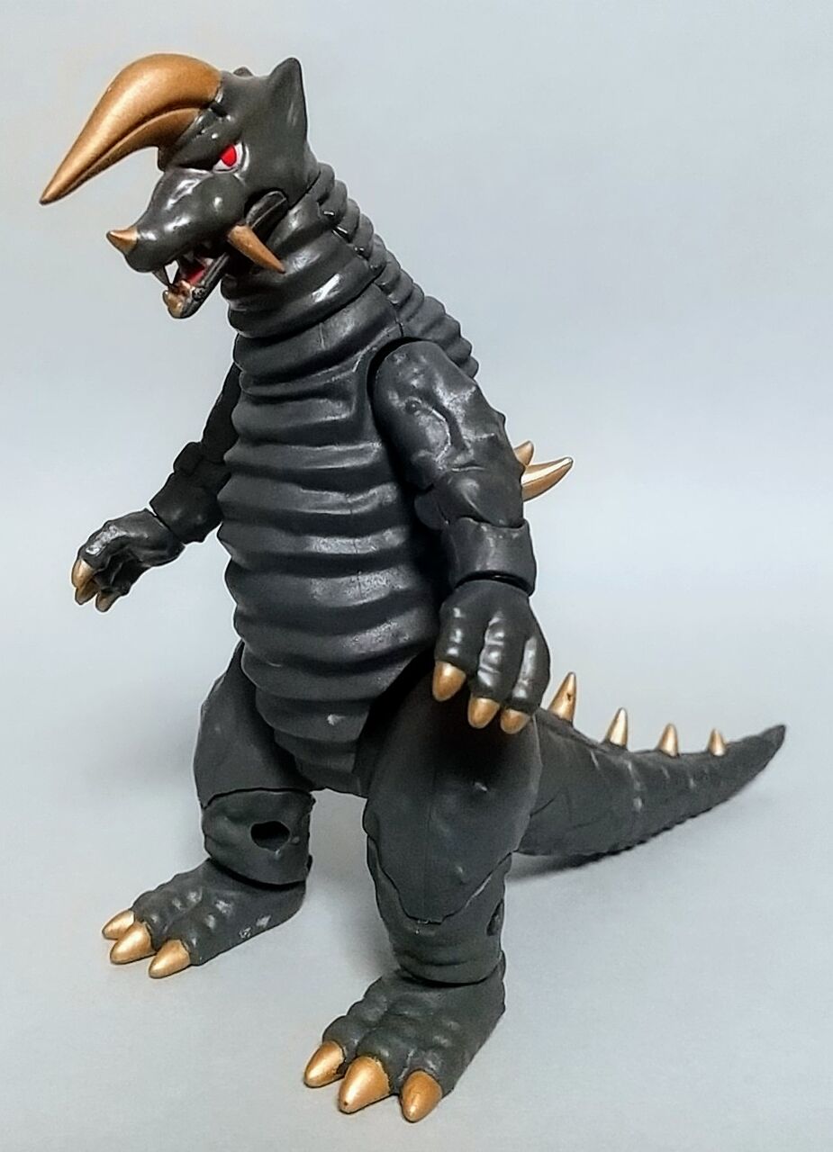 ブラックキング、ナックル星人、グドン、ゴルザ　超動αウルトラ怪獣4 送料込み ブラックキング、ナックル星人、グドン、ゴルザを収録！食玩