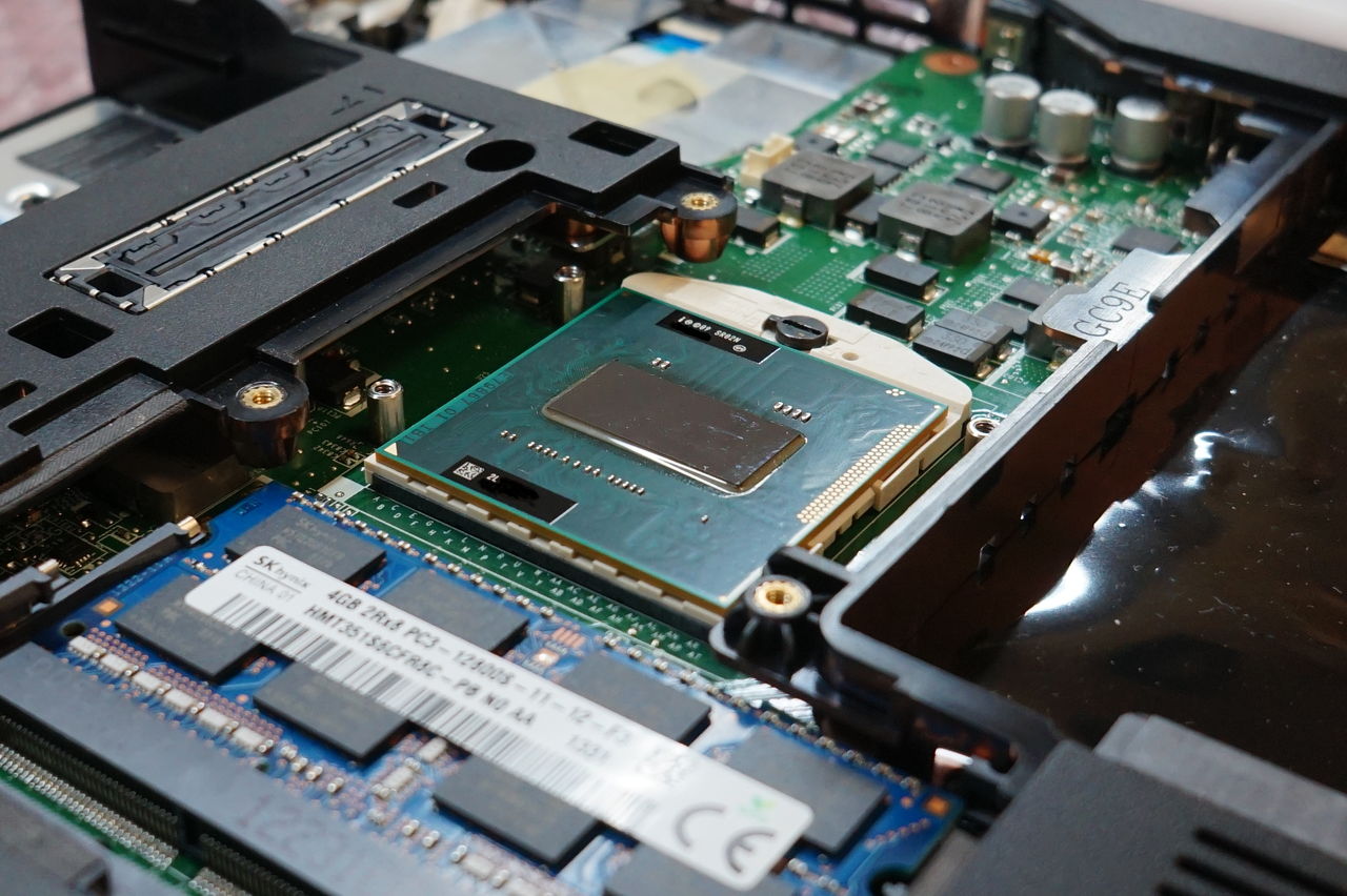 最新 2004バージョン 高性能Core i7 2670QM メモリ4GB