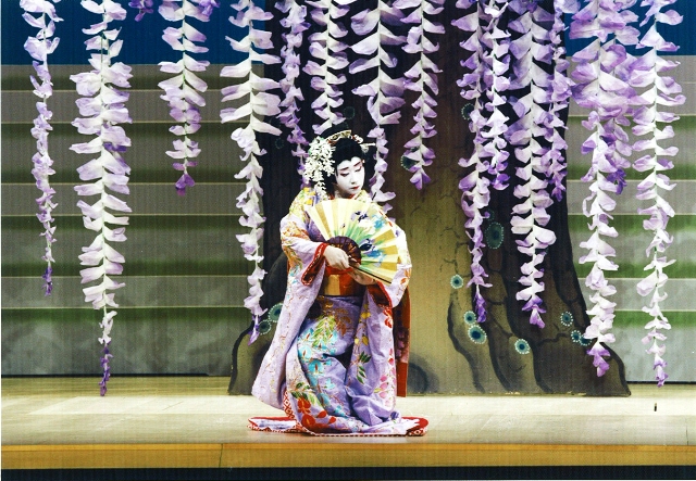 長唄 藤娘」舞台写真 : 日本舞踊家 若柳恵華 の日々