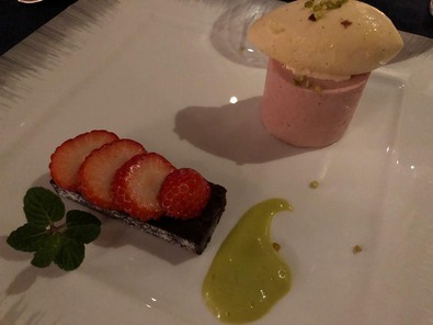 スカイラウンジ ジーニス