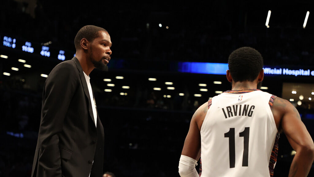 Nba 現役最高の超絶ハンドリング カイリー アービング Nbaスポーツ速チャン Nba 現役最高の超絶ハンドリング カイリー アービング Nbaスポーツ速チャン