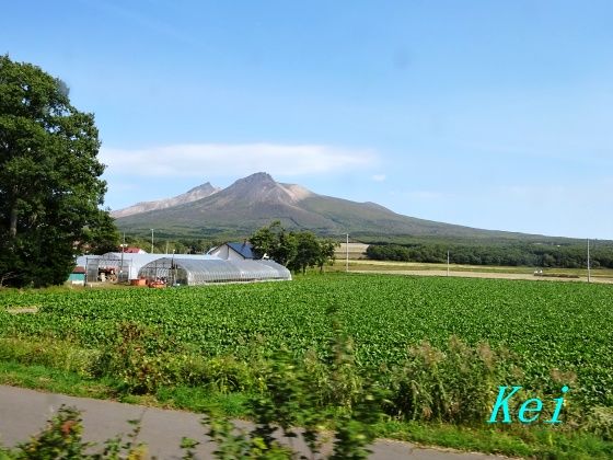 スーパー北斗からの車窓風景 北海道駒ケ岳 大沼公園 遊々 湯ったり ぶらり旅 ゆゆぶ