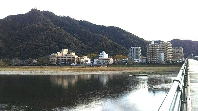 晩秋の夕暮れと長良川 長良川温泉の謎 岐阜グランドホテル 岐阜県岐阜市 遊々 湯ったり ぶらり旅 ゆゆぶ