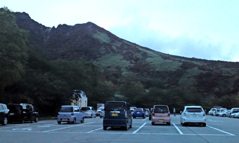 速報 那須岳の紅葉 2 峠の茶屋から登山 姥ヶ平 朝日岳や鬼面山も紅葉しています 栃木県那須町 遊々 湯ったり ぶらり旅 ゆゆぶ
