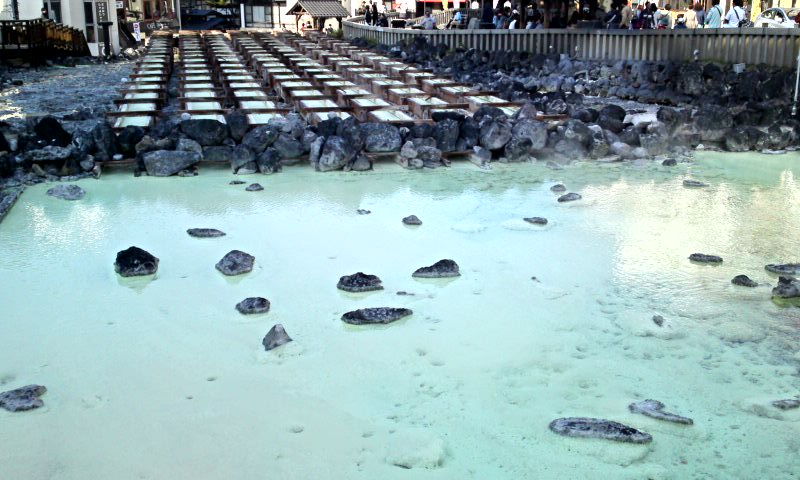 草津温泉の名所 湯畑 です 群馬県草津町 遊々 湯ったり ぶらり旅 ゆゆぶ 草津温泉の名所 湯畑 です 群馬県草津町 遊々 湯ったり ぶらり旅 ゆゆぶ