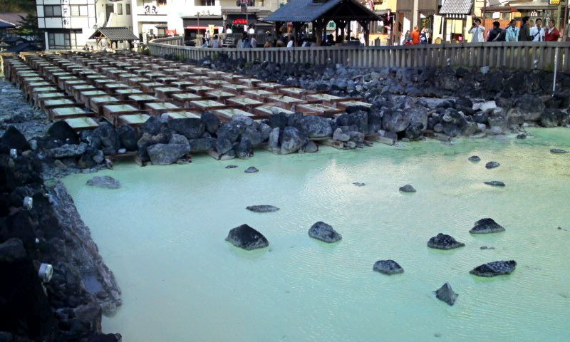 草津温泉の名所 湯畑 です 群馬県草津町 遊々 湯ったり ぶらり旅 ゆゆぶ 草津温泉の名所 湯畑 です 群馬県草津町 遊々 湯ったり ぶらり旅 ゆゆぶ