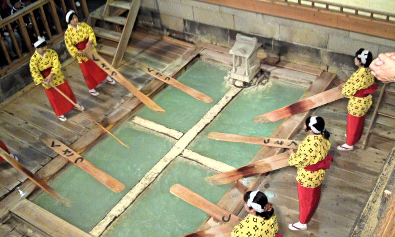 草津温泉 熱の湯 名物 湯もみと踊り テルマエ ロマエ2に沸く草津温泉 群馬県草津町 遊々 湯ったり ぶらり旅 ゆゆぶ 草津温泉 熱の湯 名物 湯もみと踊り テルマエ ロマエ2に沸く草津温泉 群馬県草津町 遊々 湯ったり ぶらり旅 ゆゆぶ