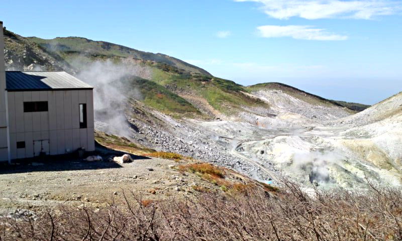 らいちょう温泉雷鳥荘と 雷鳥沢ヒュッテ周辺の草紅葉 立山黒部アルペンルート 2 富山県立山町 遊々 湯ったり ぶらり旅 ゆゆぶ らいちょう温泉雷鳥荘と 雷鳥沢ヒュッテ周辺の草紅葉 立山黒部アルペンルート 2 富山県立山町 遊々 湯ったり ぶらり旅 ゆゆぶ