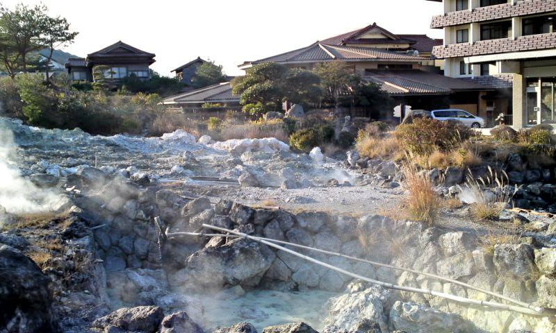 雲仙温泉 雲仙湯守の宿 湯元ホテル 白色にごり湯 新春九州温泉ショー その１ 長崎県雲仙市 ゆる山 湯ったり ぶらり旅 ゆゆぶ