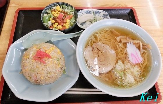 ラーメンとチャーハンのセット写真 セット(SSラーメン/Sチャーハン)(ラーメン小金太 （らーめんこ