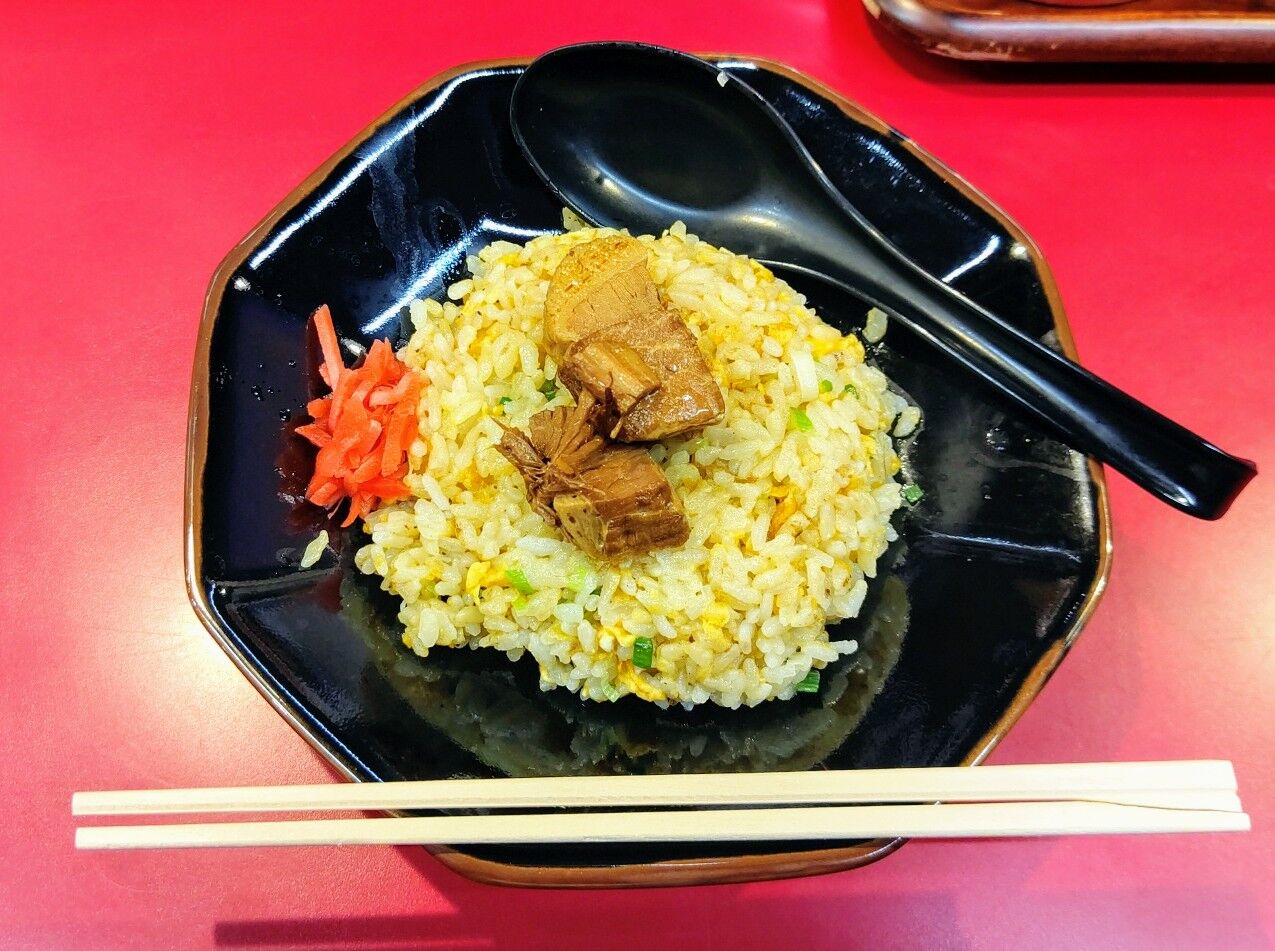満天家 満天辛麺 餃子 炒飯 約束のネバーランド 見たよ 栃木県宇都宮市 ゆる山 湯ったり ぶらり旅 ゆゆぶ