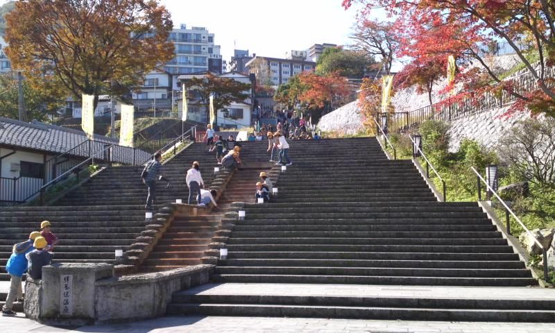 伊香保温泉石段街と紅葉と 黄金の湯 石段の湯 黄金の湯館 群馬県渋川市 遊々 湯ったり ぶらり旅 ゆゆぶ