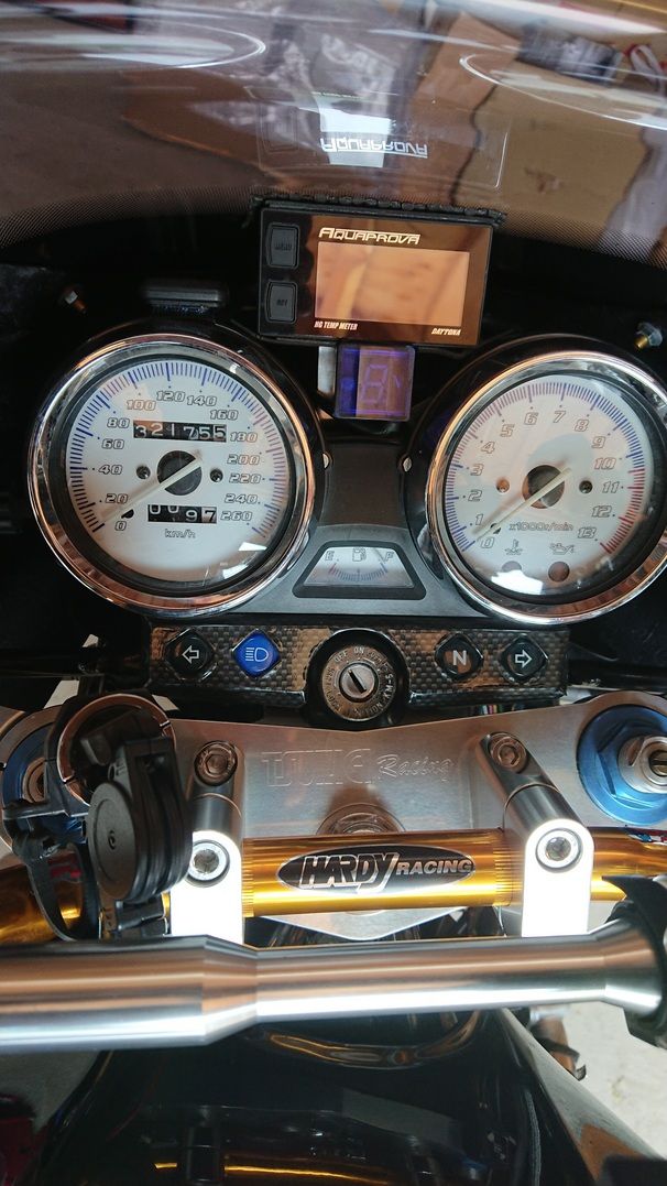 ZRX1100用のシフトポジションインジケーターが登場 | モーサイ