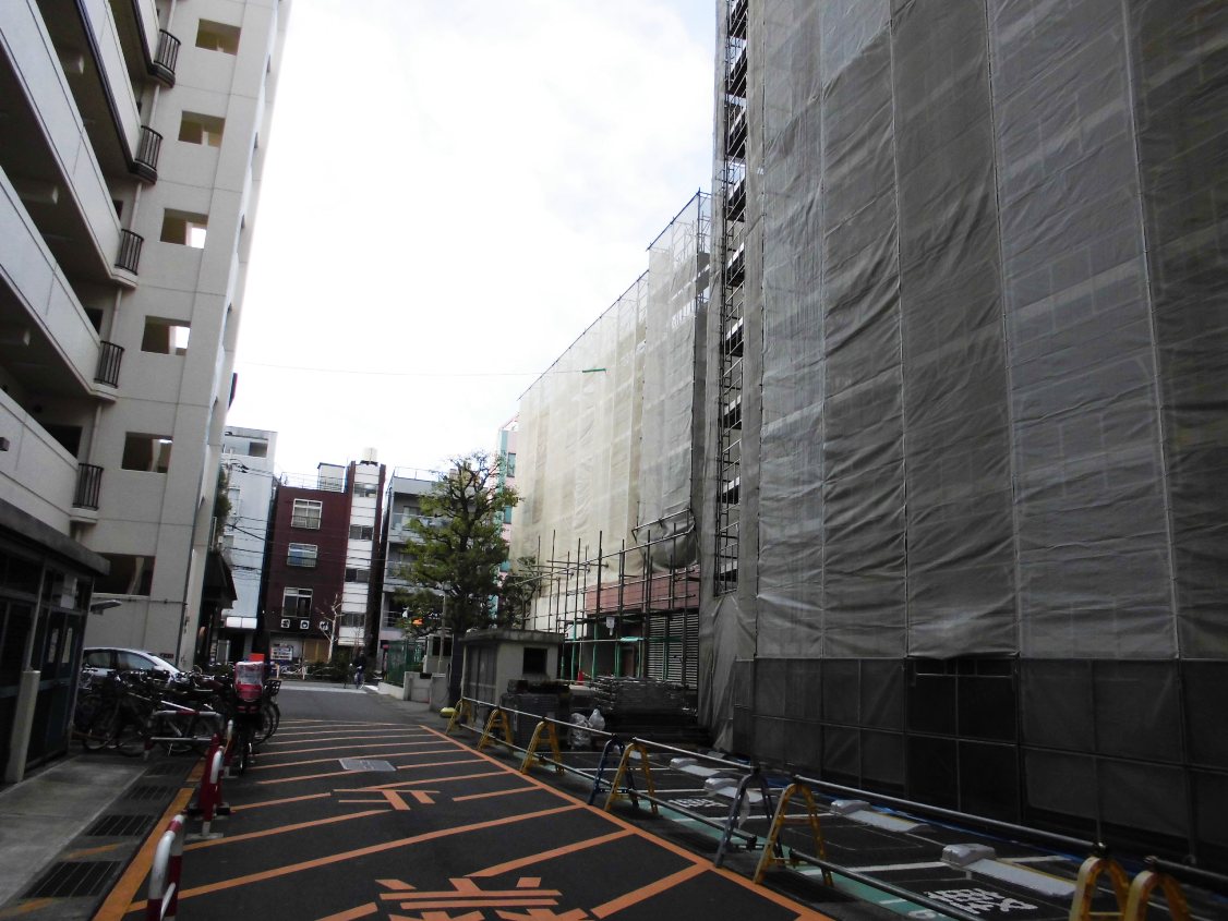 曳舟文化センター外壁工事か ファミマ看板設置 押上 曳舟周辺の工事と風景 曳舟文化センター外壁工事か ファミマ看板設置 押上 曳舟周辺の工事と風景